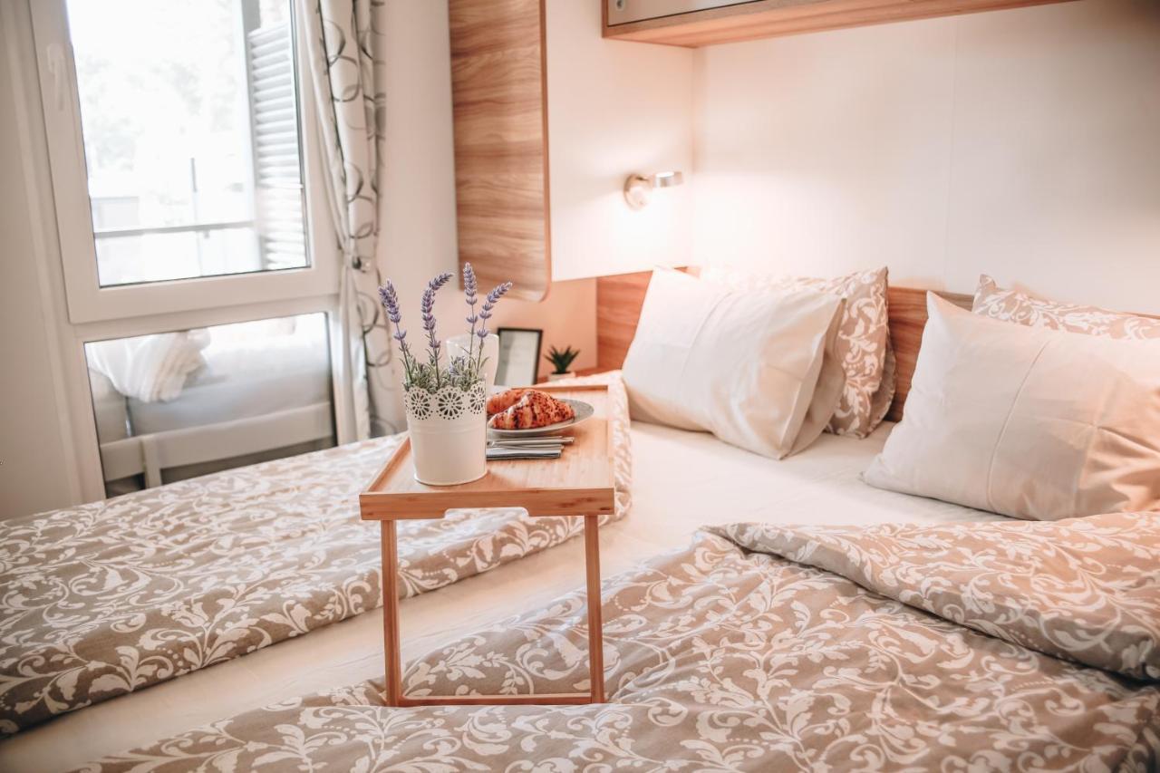 Mobile Home Peponi Del Mar, Camping Porton Biondi Rovinj Exterior photo